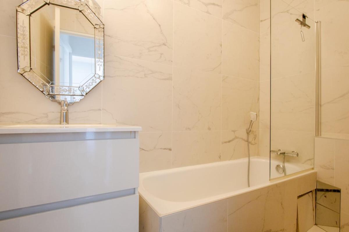 Appartement Juan Les Pins Rooftop, 2 Avec Parking Antibes